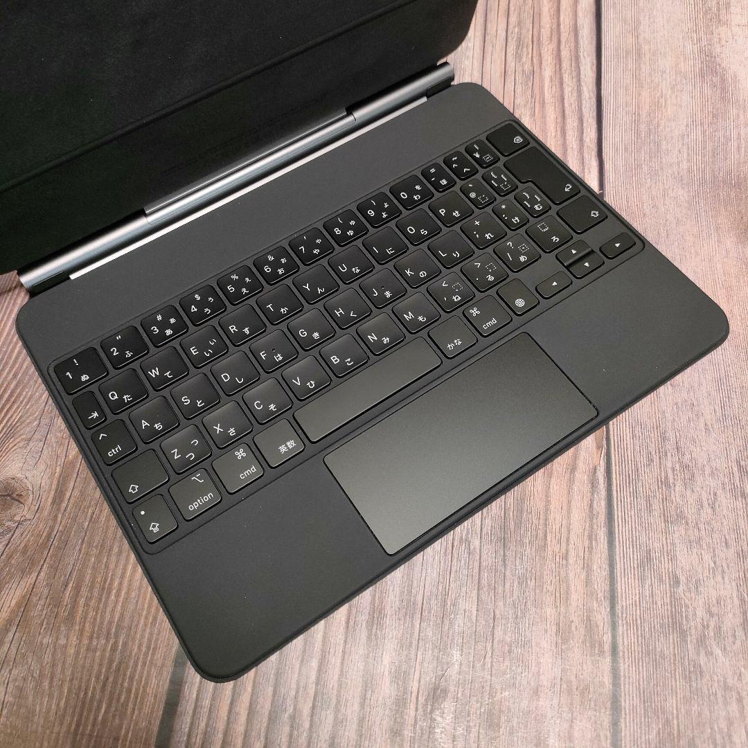 Magic Keyboard 11インチMXQT2J/A 新品近い