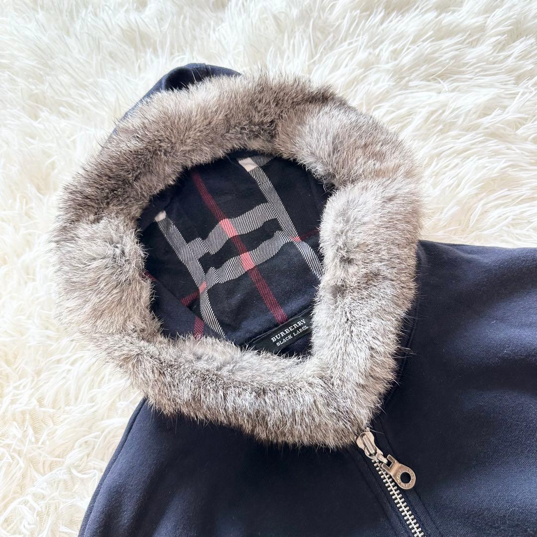 Burberry black label ファー パーカー ロゴ