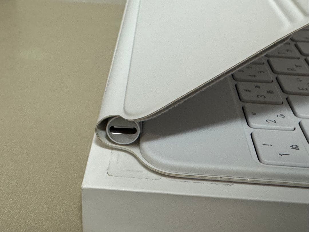 iPadPro 11インチ Magic keyboard JIS ホワイト