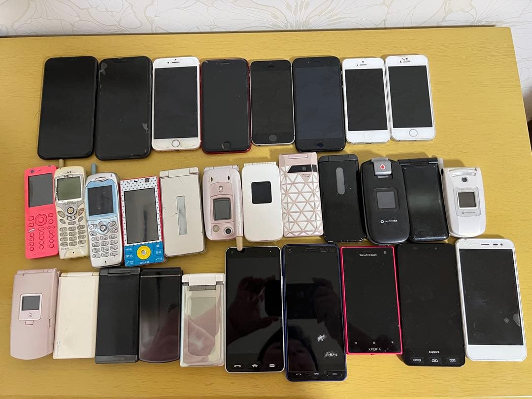 i phone ガラケースマートフォン本体 台まとめ売り ジャンク 部品取り