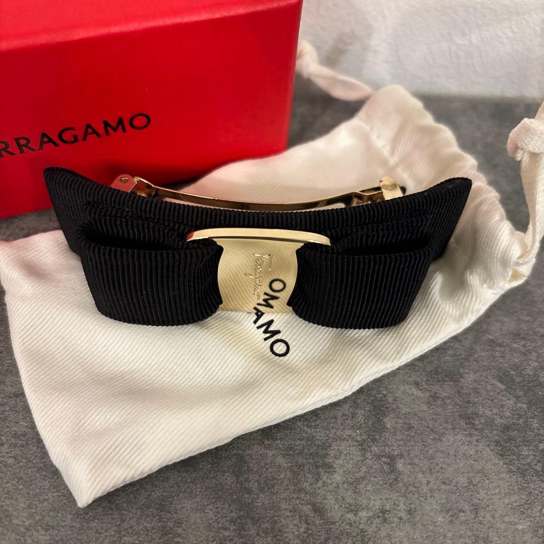 【新品未使用】フェラガモ バレッタ