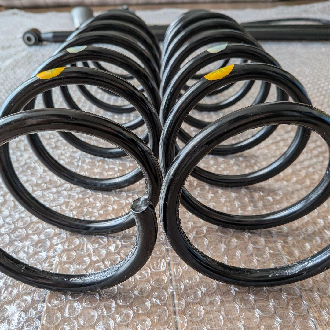 【新車外し】ジムニー JB64 純正 サスペンションキット　室内保管