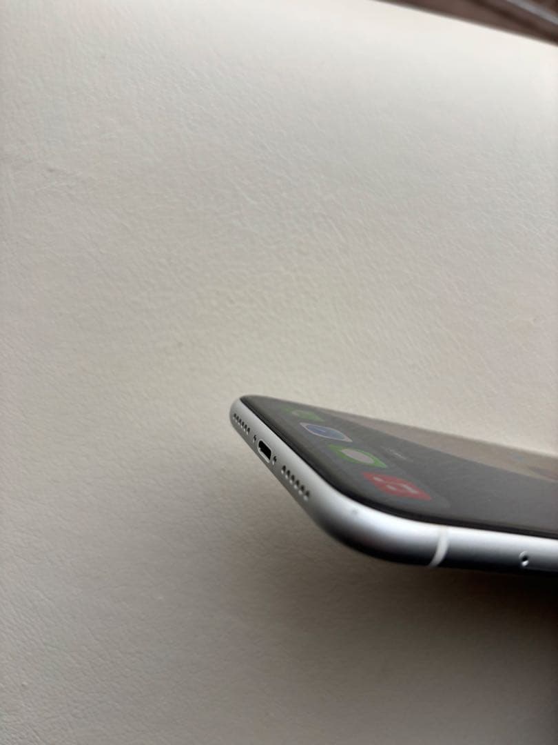 iPhone xr 128GB ホワイト　82%