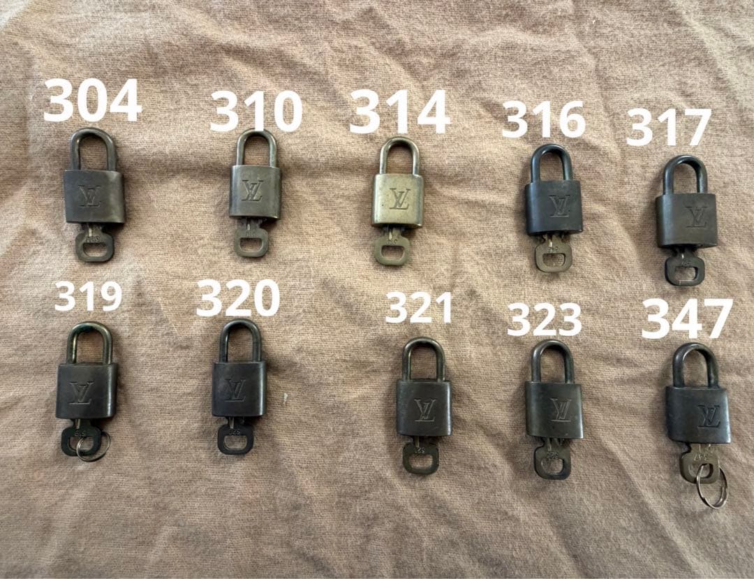 LOUIS VUITTON ルイヴィトン 南京錠　　10個