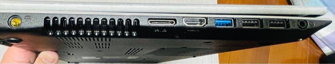 超美品　acer ノートPC ACアダプター付き　Aspire V5 パソコン