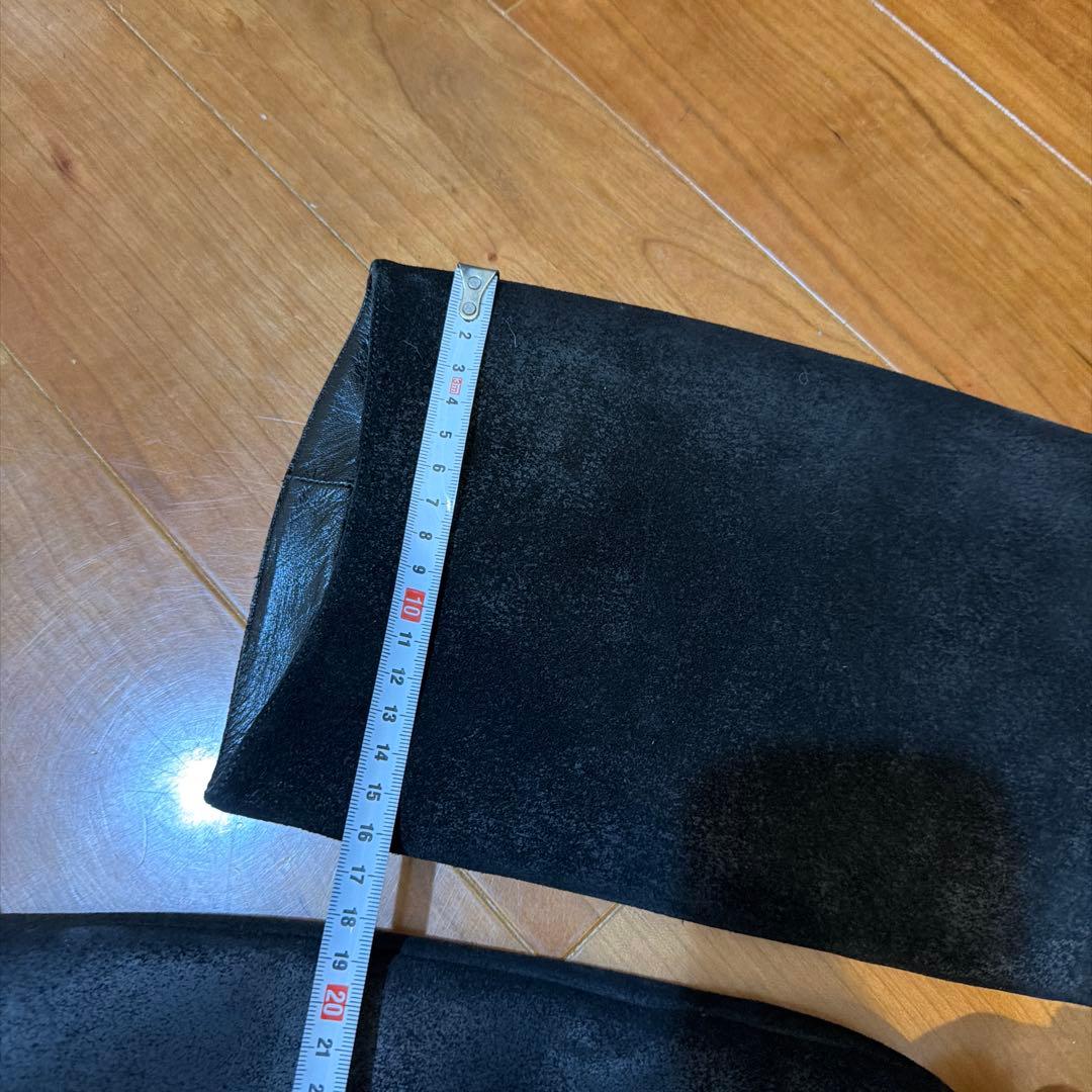 クリスチャンルブタン　ブラックスエードロングブーツ