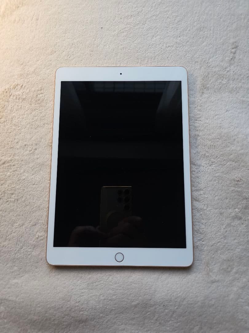 Apple iPad A2197 32GB　動作品