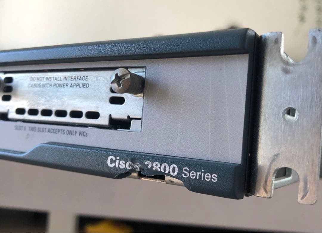 Cisco 2801 サービス統合型ルータ CISCO2801