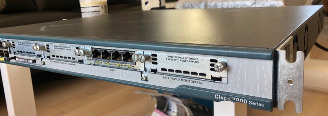 Cisco 2801 サービス統合型ルータ CISCO2801