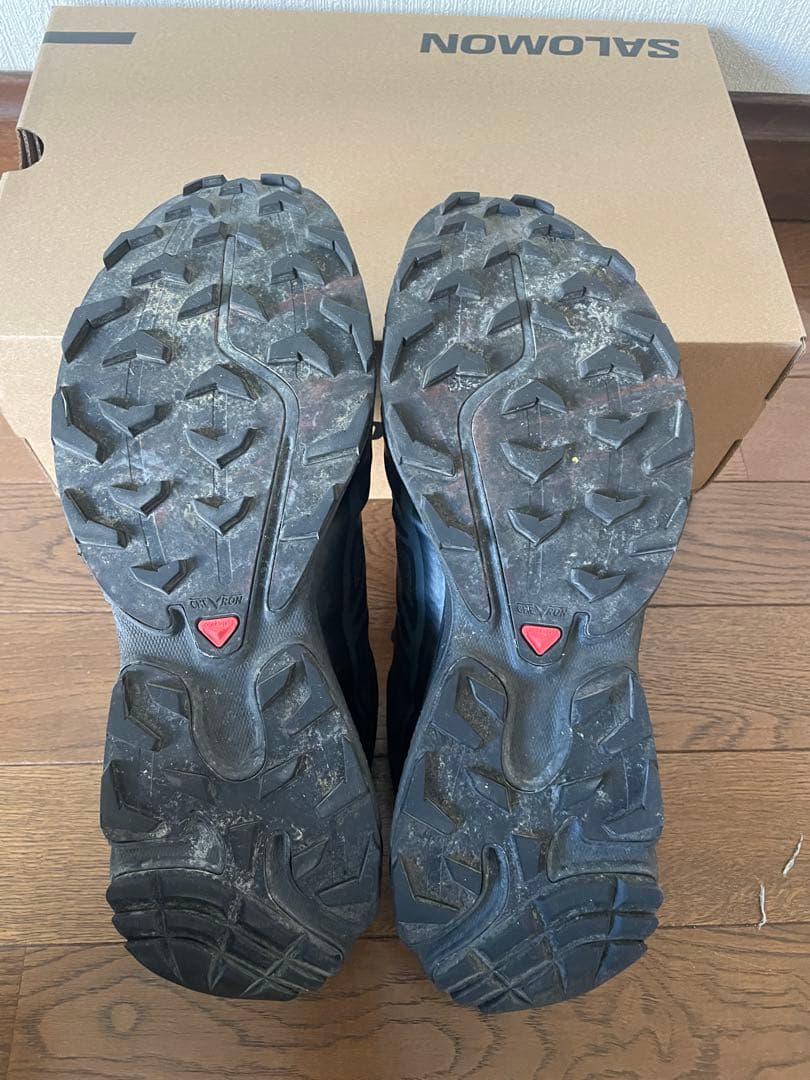 SALOMON XT-６　28センチ