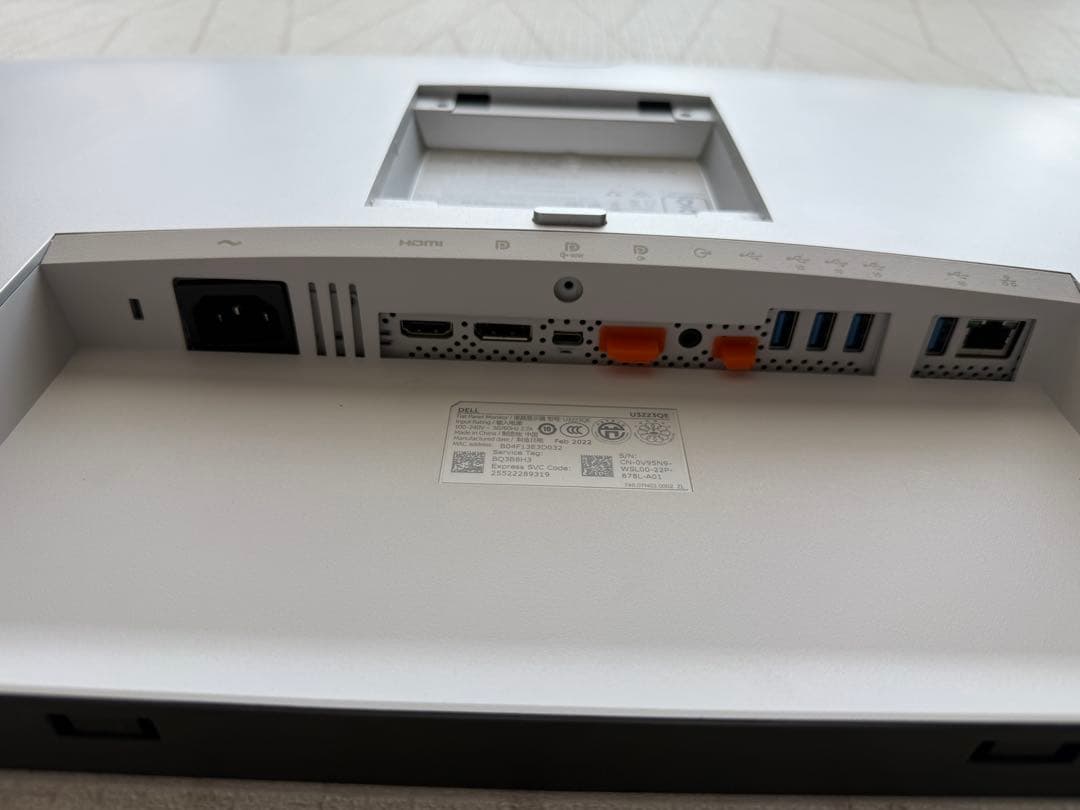 Dell U3223QE 32インチ 4K USB-Cハブモニター