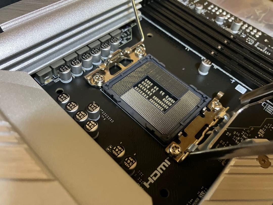 背面コネクタマザーボード MSI B760M PROJECT ZERO