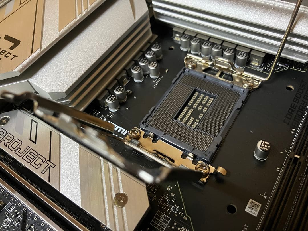 背面コネクタマザーボード MSI B760M PROJECT ZERO