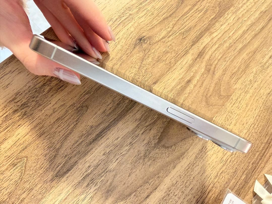 Apple iPhone 15Pro ホワイト 本体