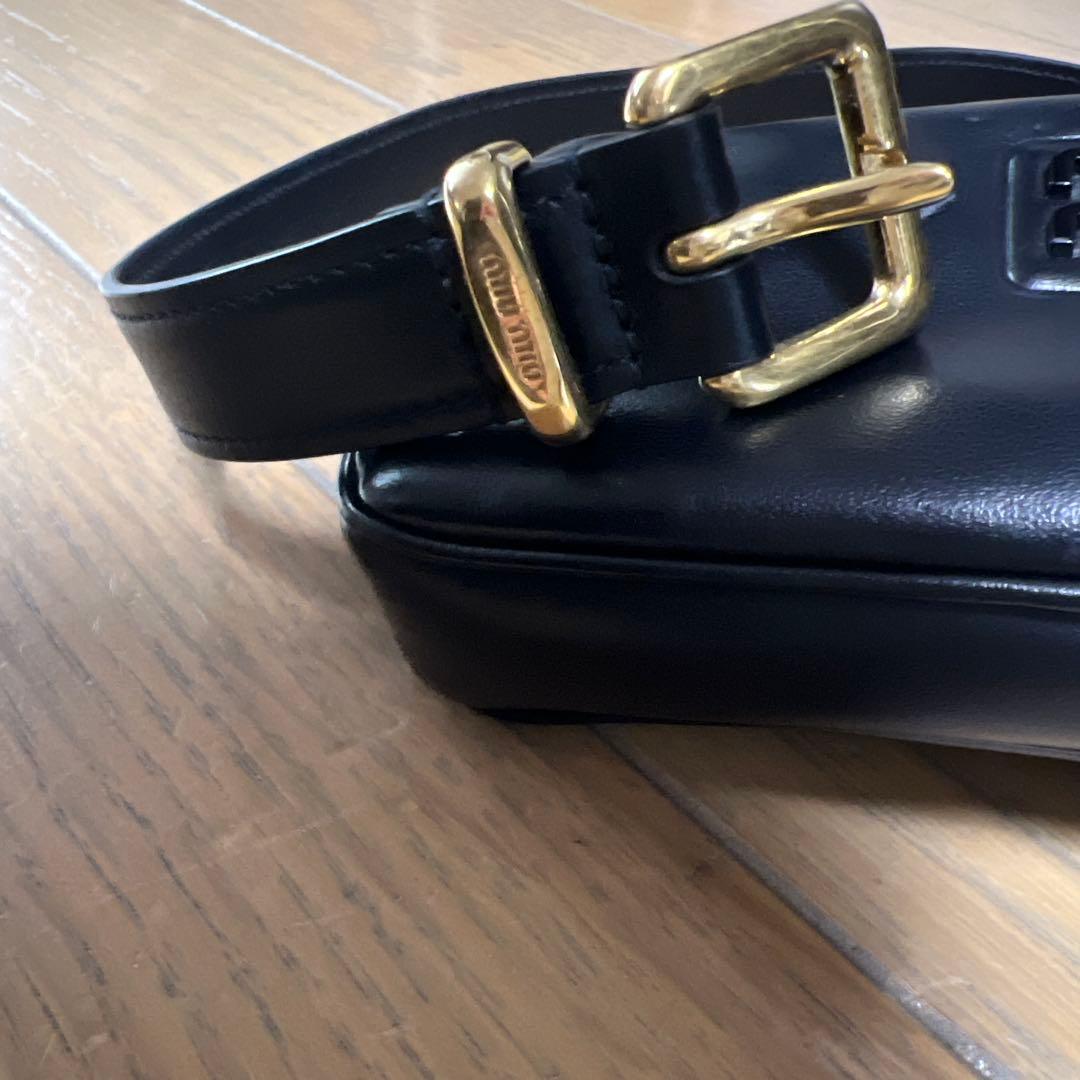 m*a様 ミュウミュウ　miumiu ベルトバッグ