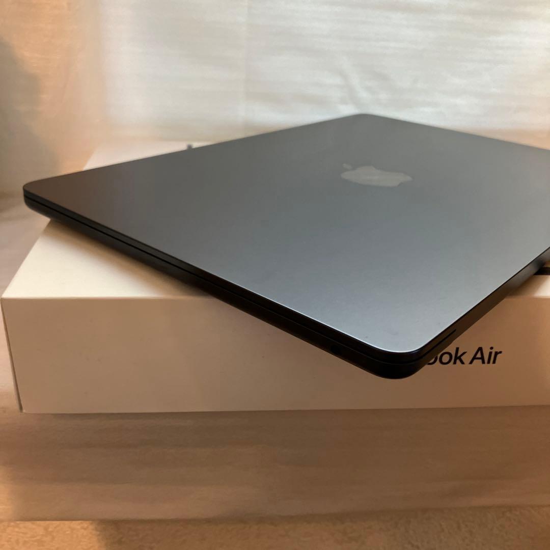 MacBook Air M2スペースグレー