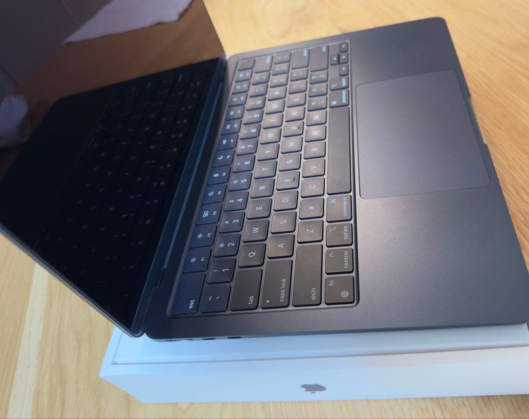 パ*ー様 MacBook Air M2 16GB/256GB 2022 ミッドナ