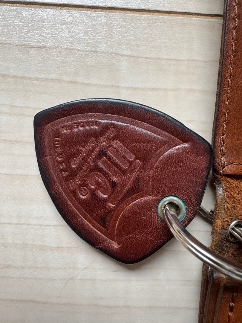 HTC フラワー装飾 ブラウン長財布