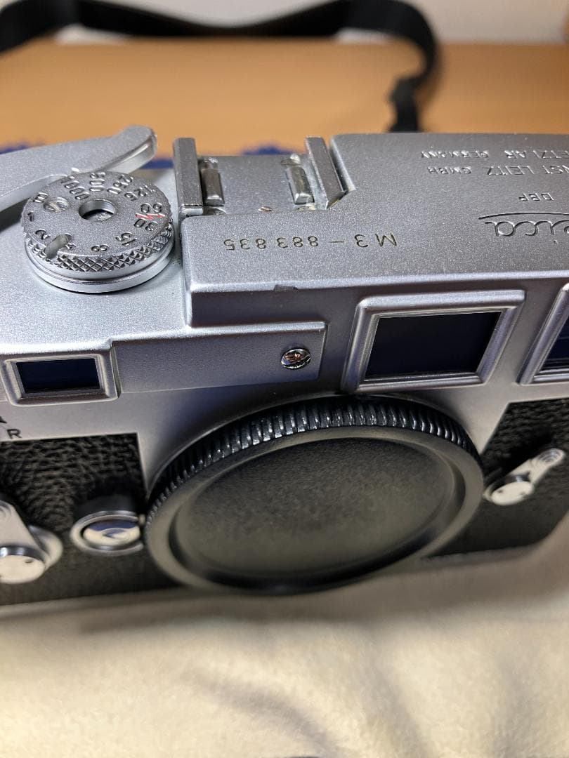 Leica M3ボディ(シリアル883835)／実用向け・外観に使用感あり