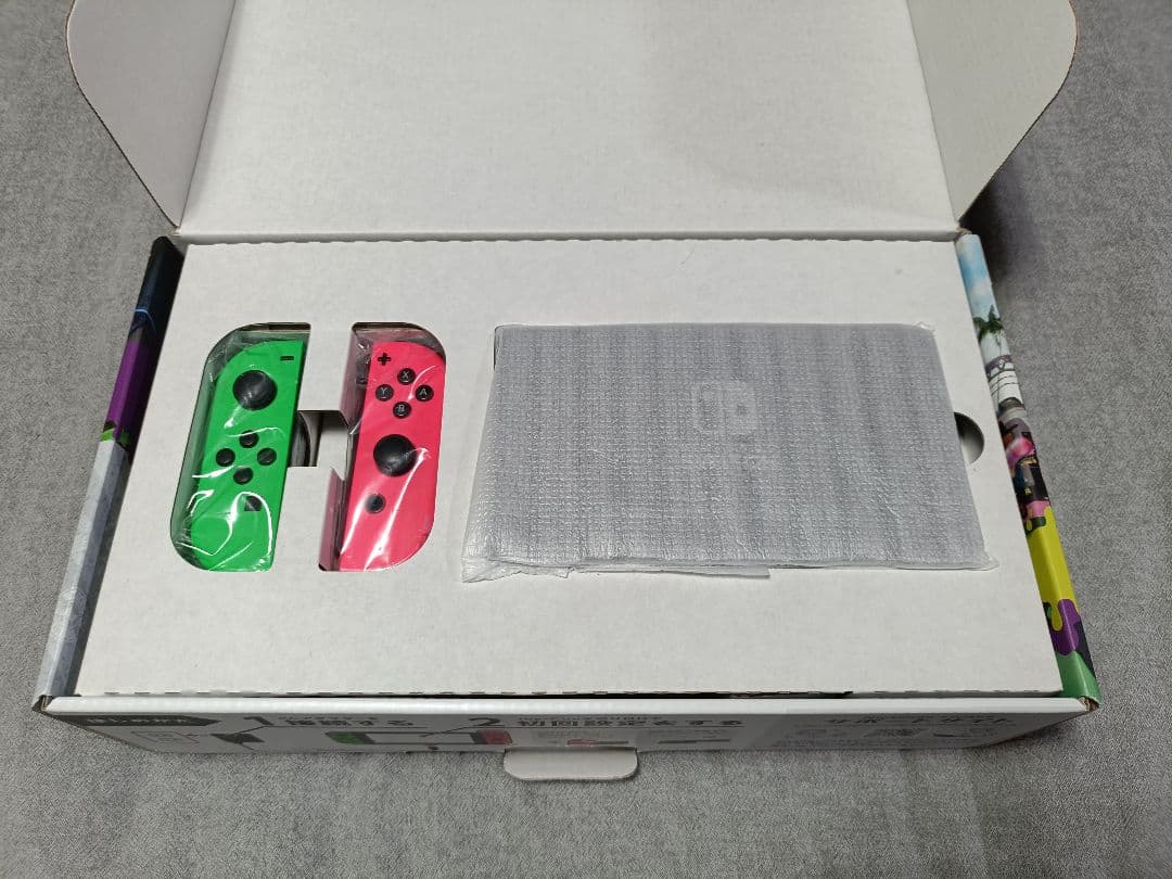 ク*ン様 Nintendo Switch 本体 スプラトゥーンモデル