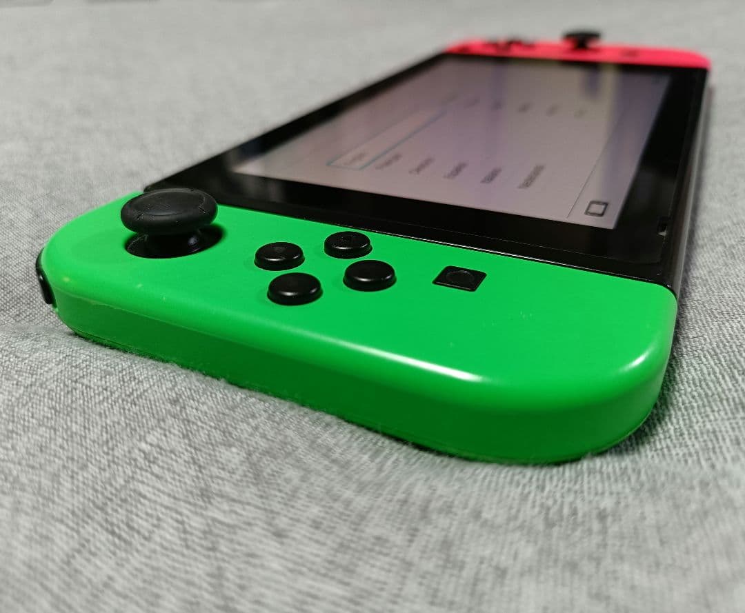 ク*ン様 Nintendo Switch 本体 スプラトゥーンモデル