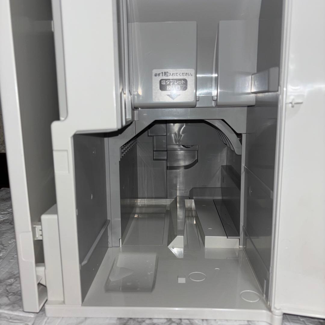 【2018年製】Panasonic次亜塩素酸空間除菌脱臭機　F-MC1000V