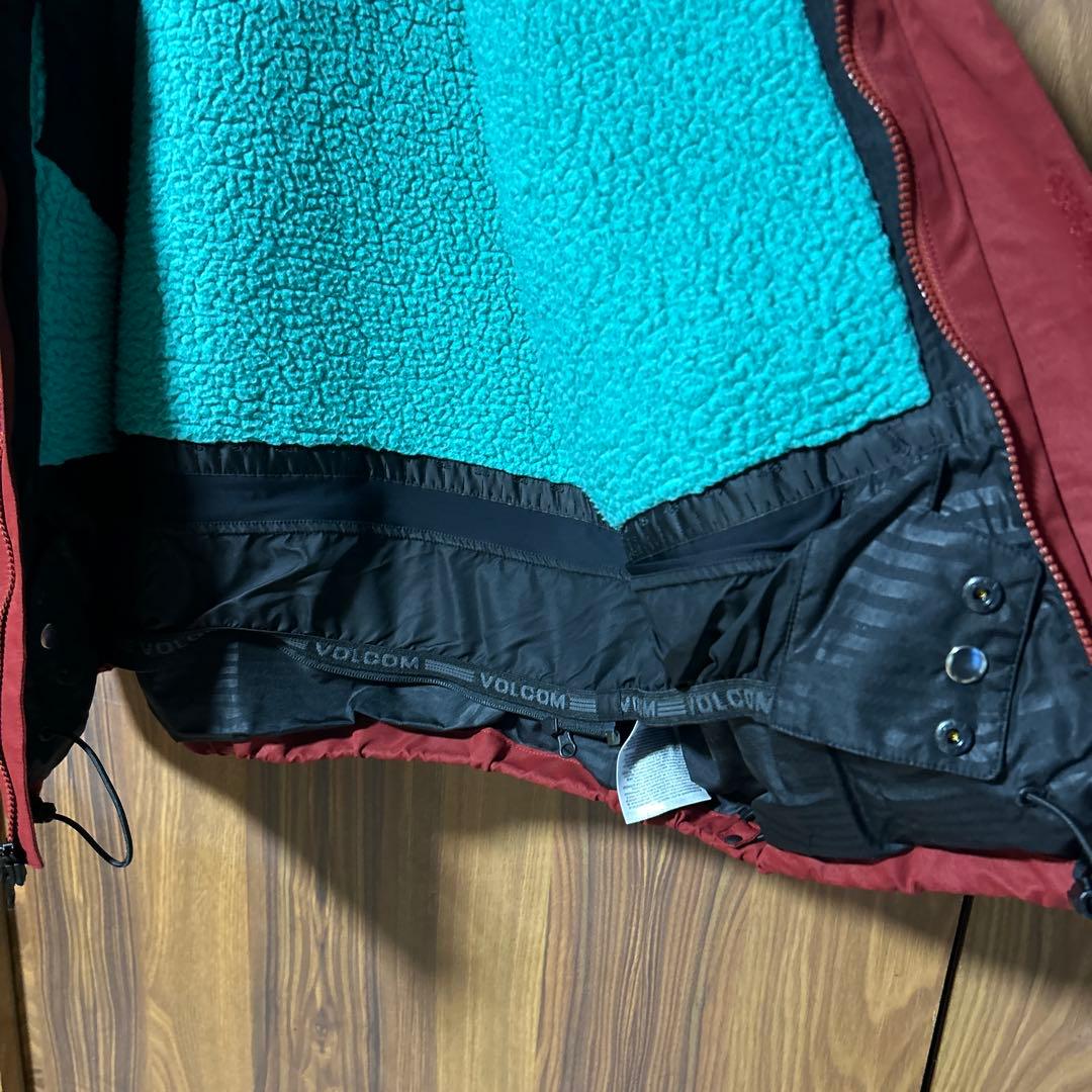 値下げしました！VOLCOM スノーウェア