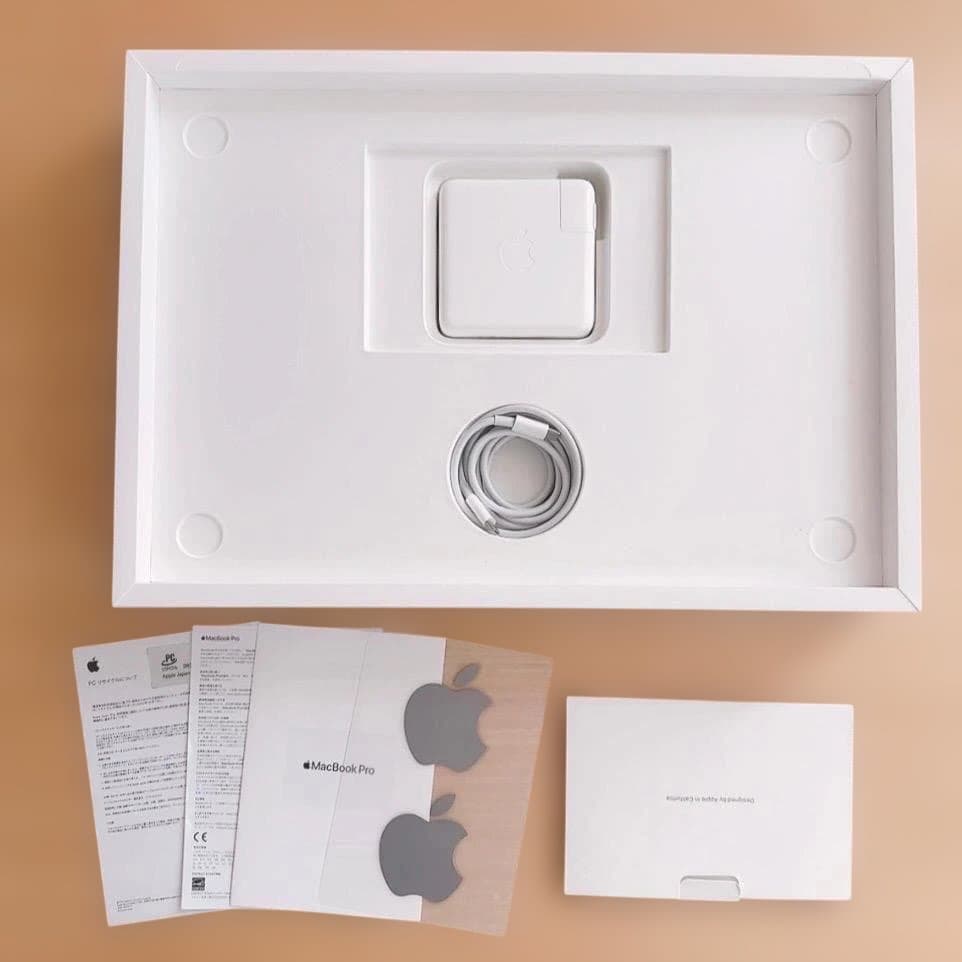 値下匿名発送 MacBookPro 16inch 16GB/SSD 512GB