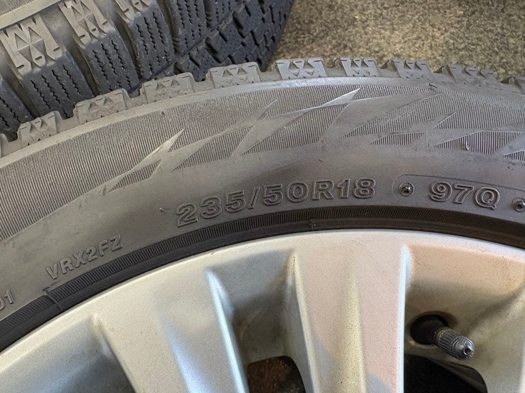 ⭐︎送料込み⭐︎トヨタ純正18インチ スタッドレス　ヴェルファイア　アルファード等に