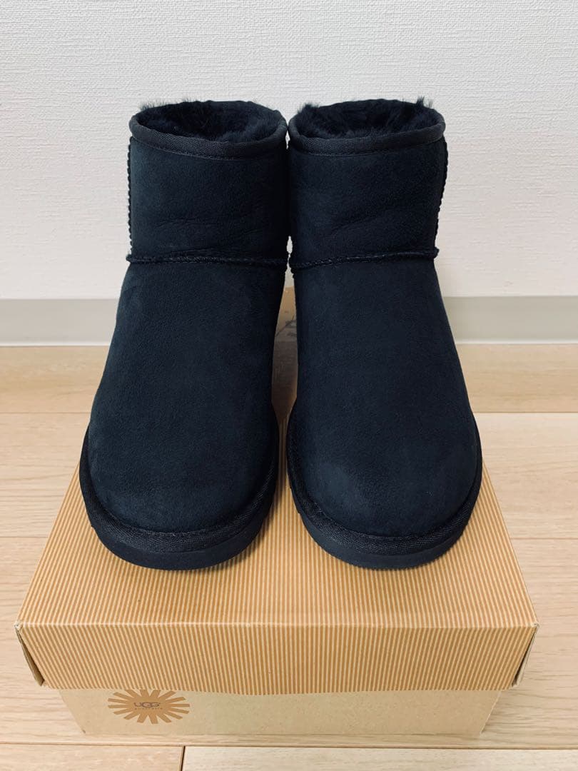 アグ UGG ムートンブーツ W CLASSIC MINI ブラック 25cm