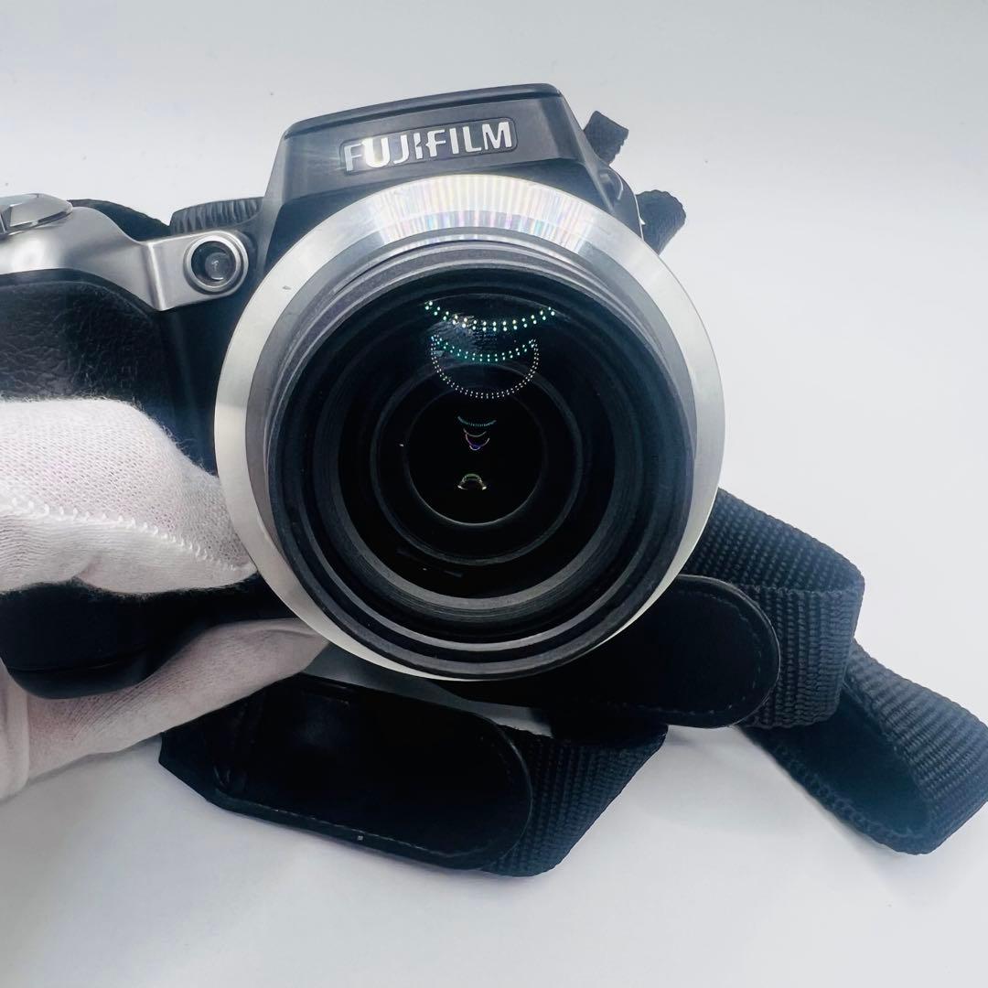 FUJIFILM FinePix S8000fd ブラック コンデジ