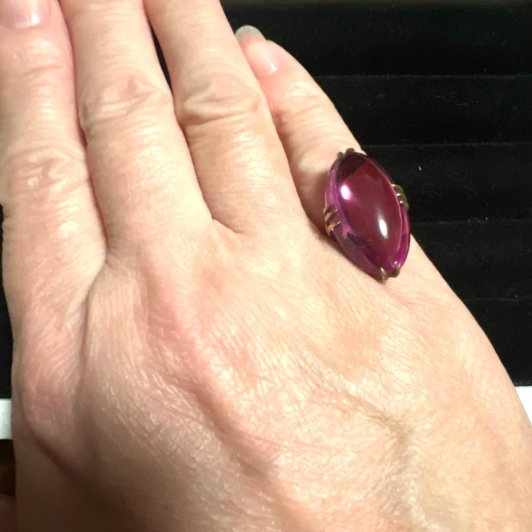 超特大ピンクサファイアのヴィンテージゴールドリング