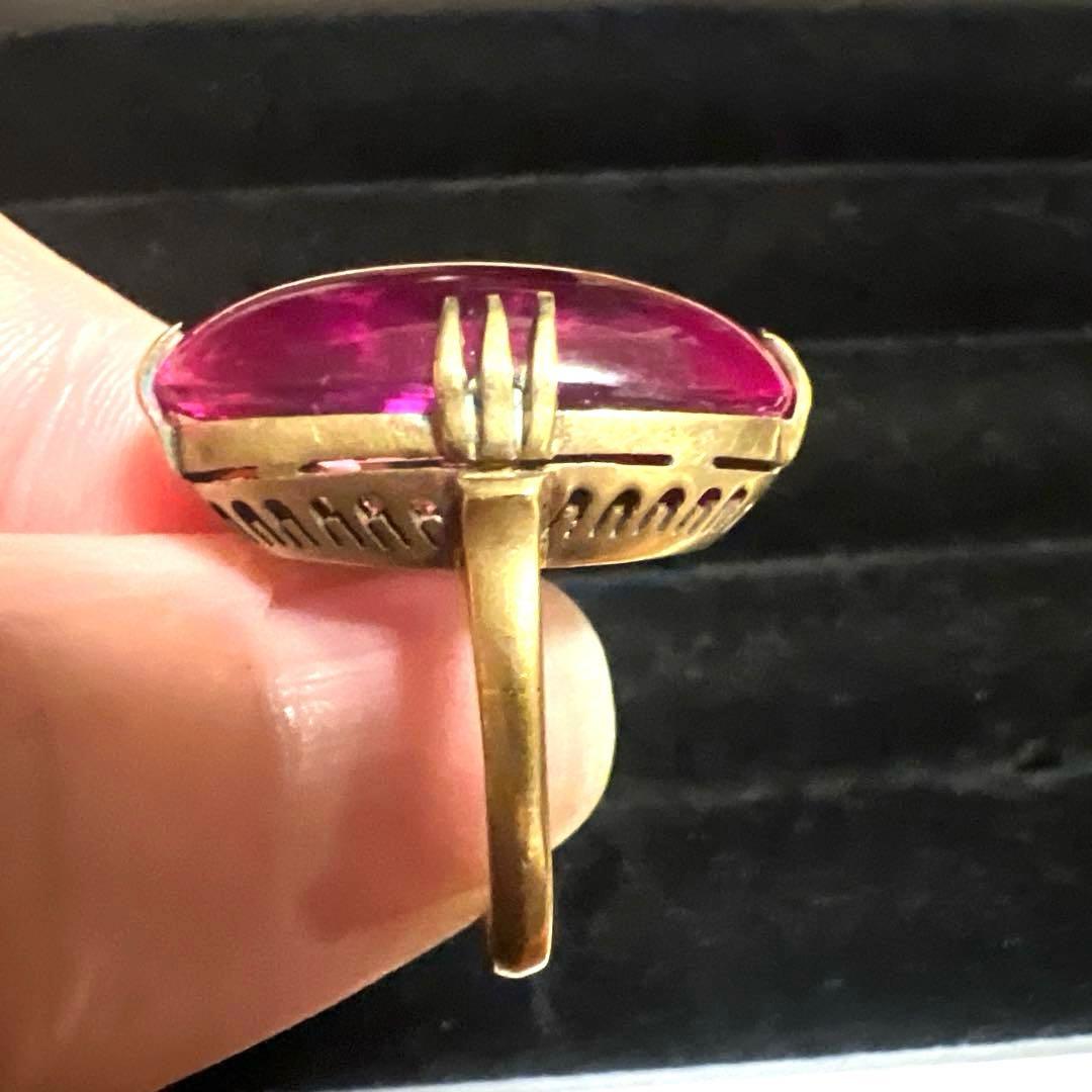 超特大ピンクサファイアのヴィンテージゴールドリング