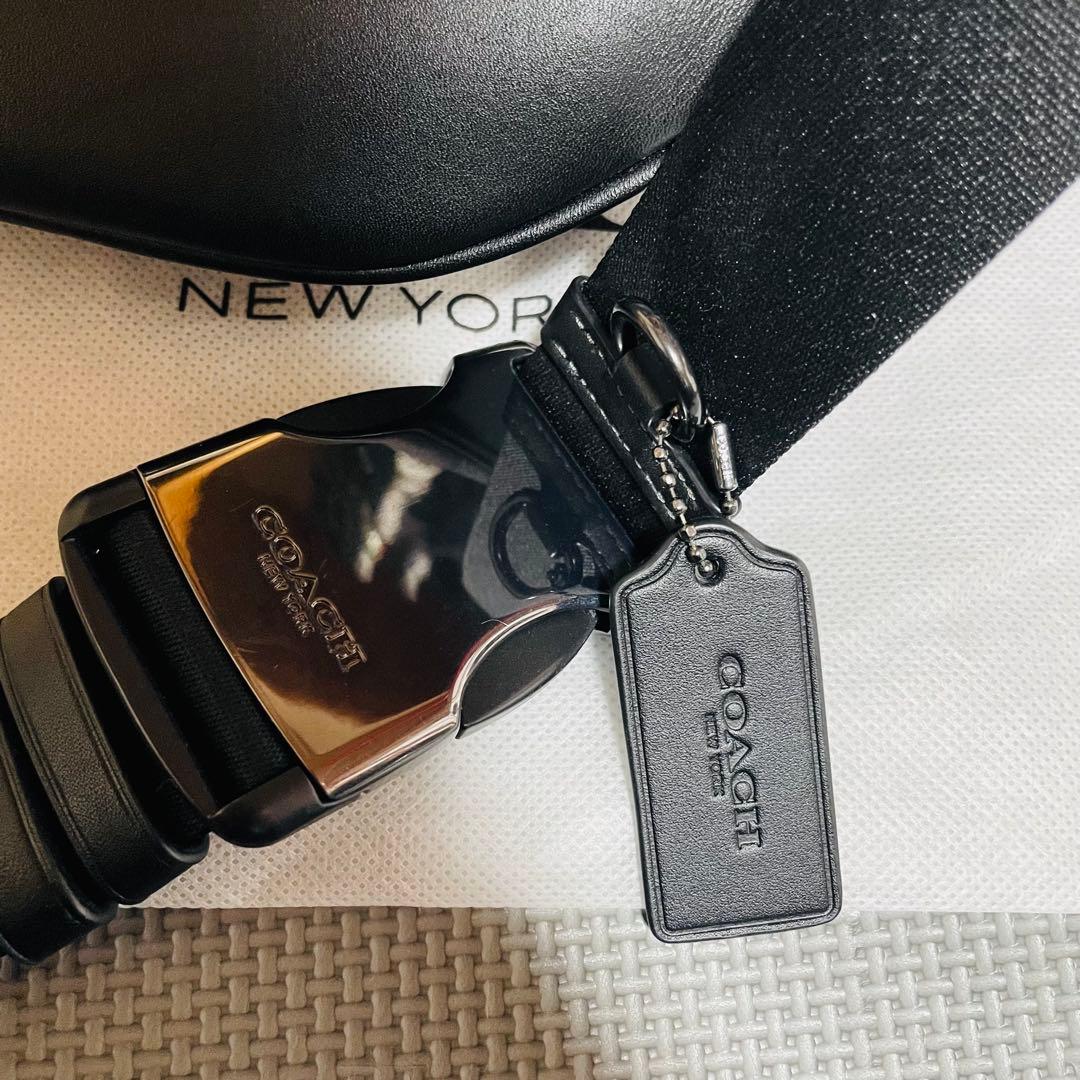 coach メンズ ボディバッグ　美品