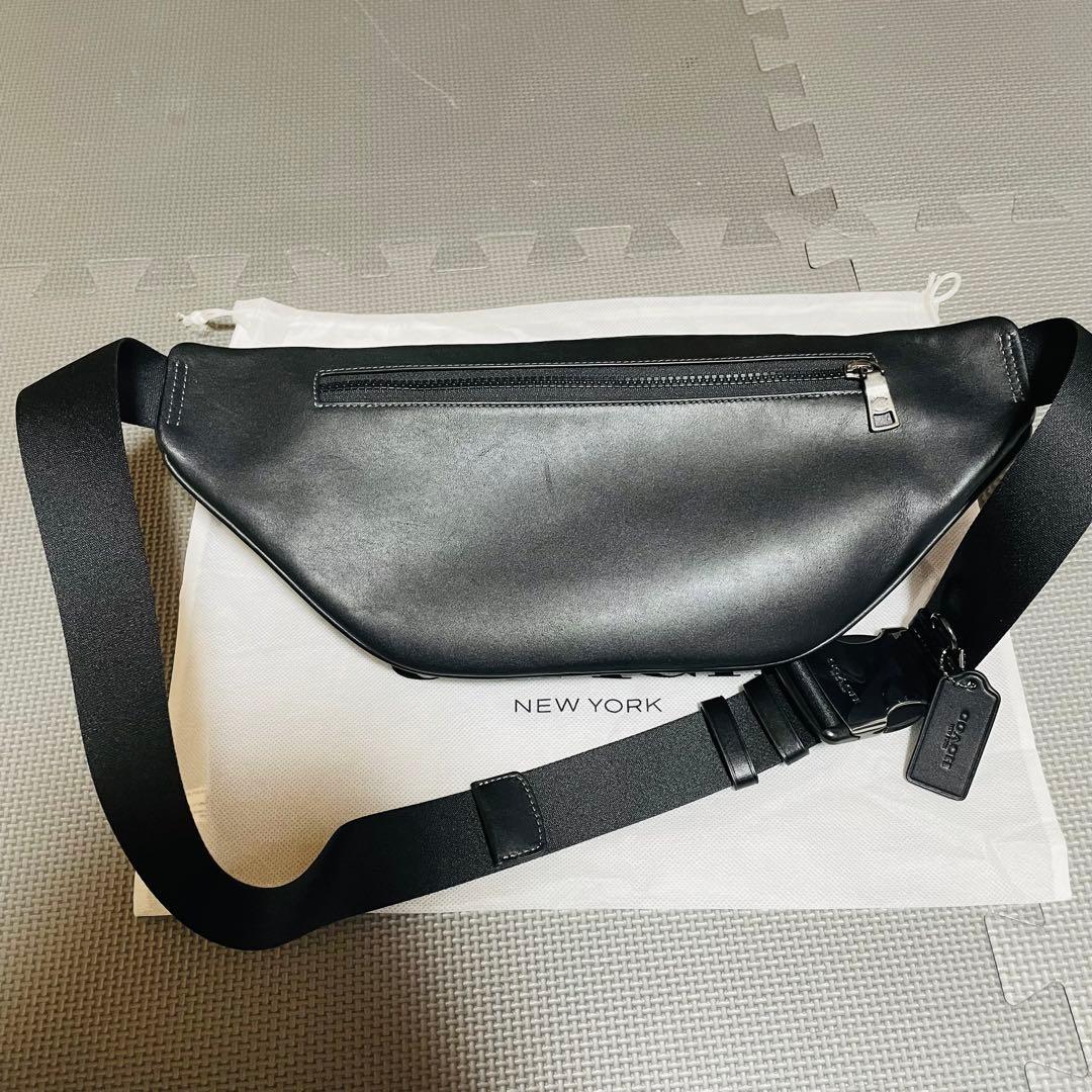 coach メンズ ボディバッグ　美品