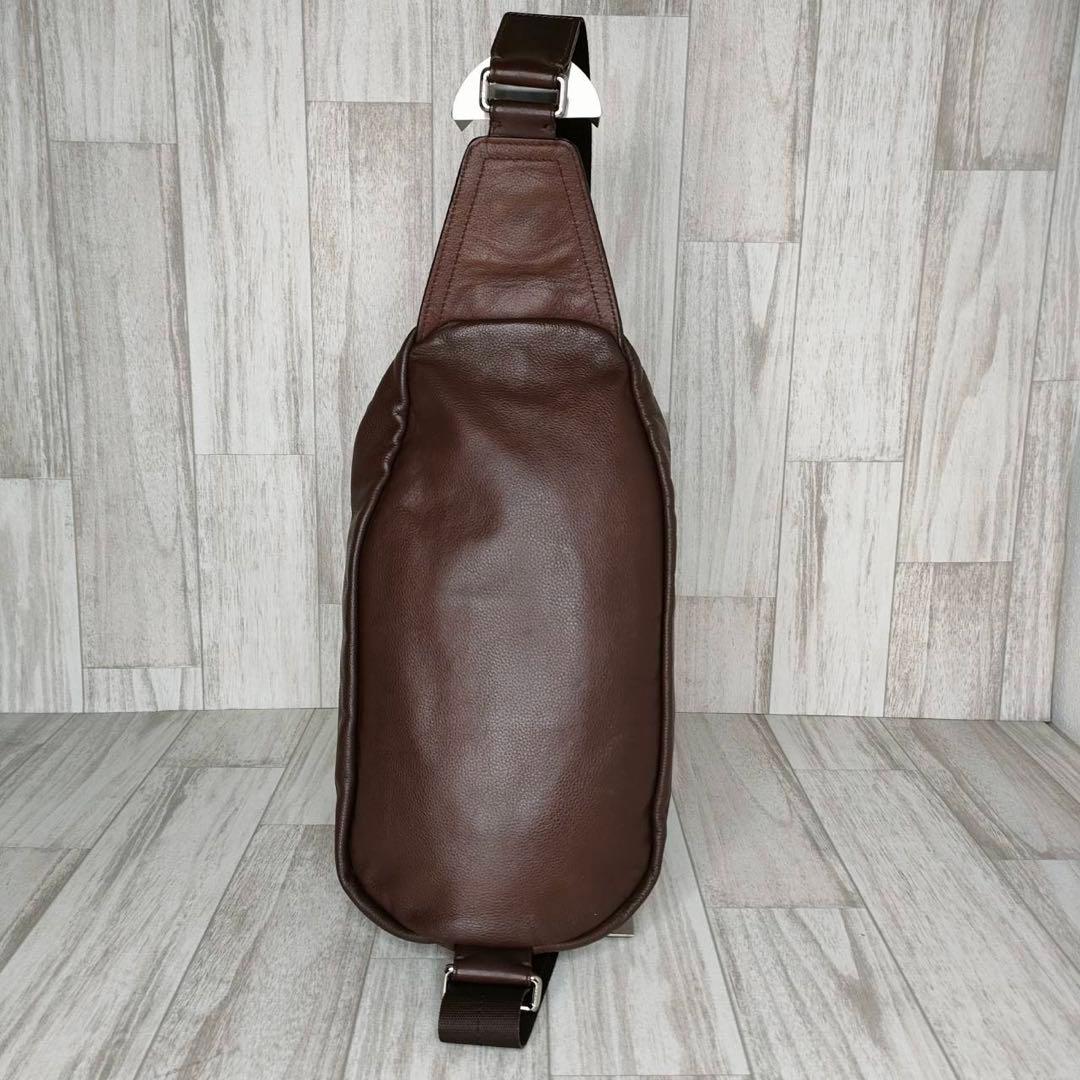 55 COACH コーチ　レザー　ボディーバッグ