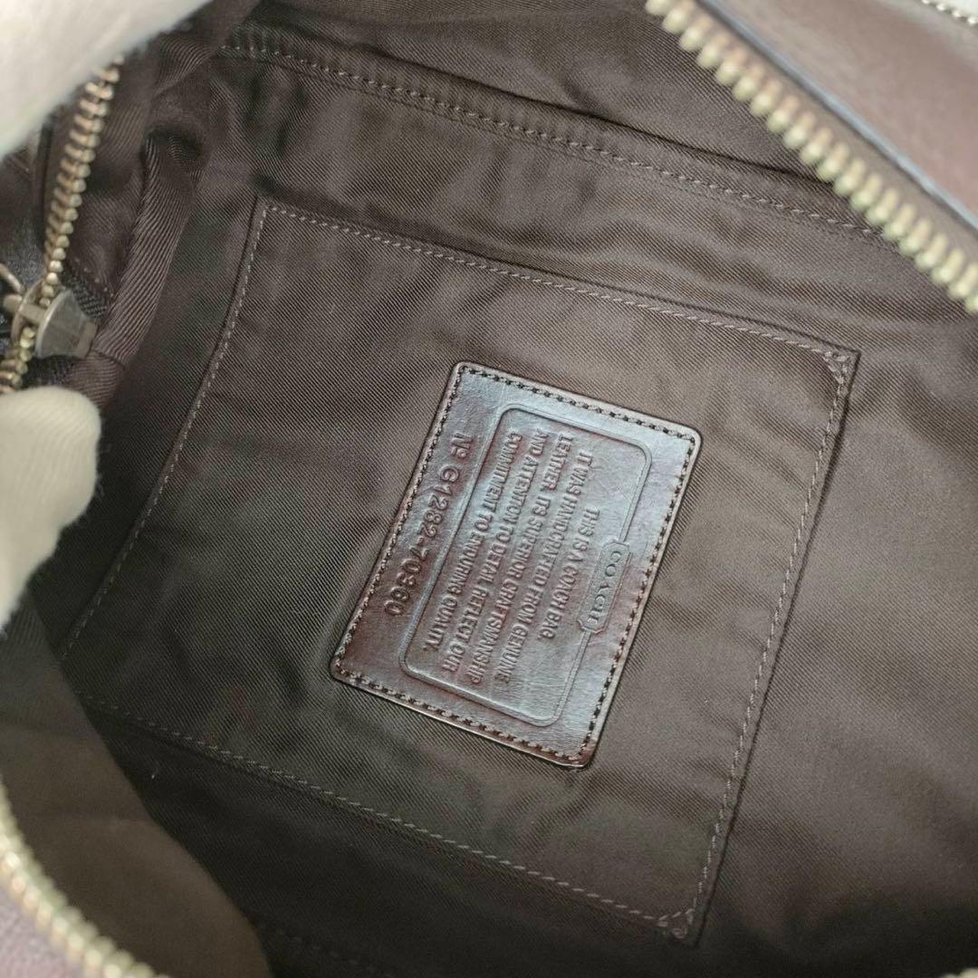 55 COACH コーチ　レザー　ボディーバッグ