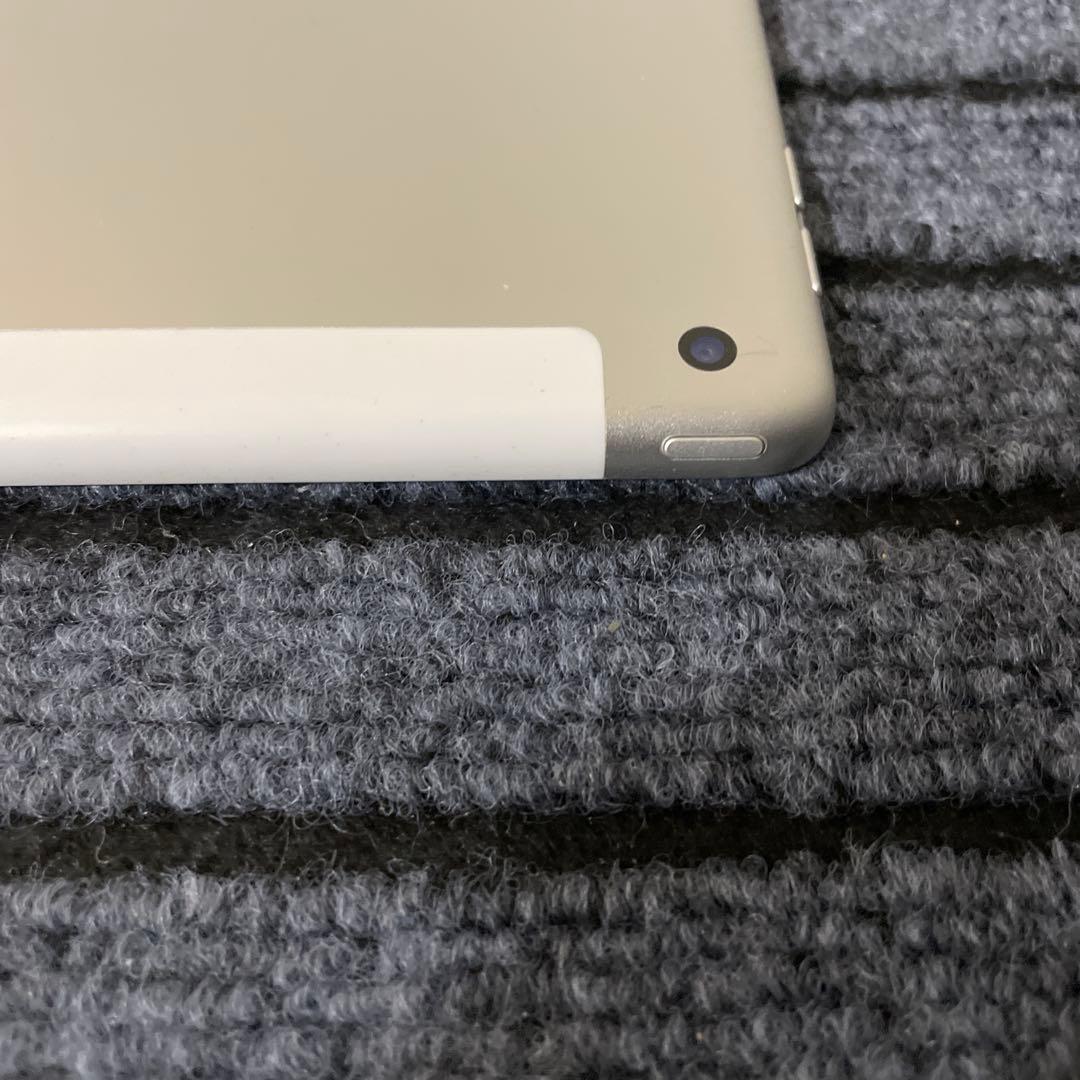 96 iPad 8世代 32GB SIMフリー シルバー