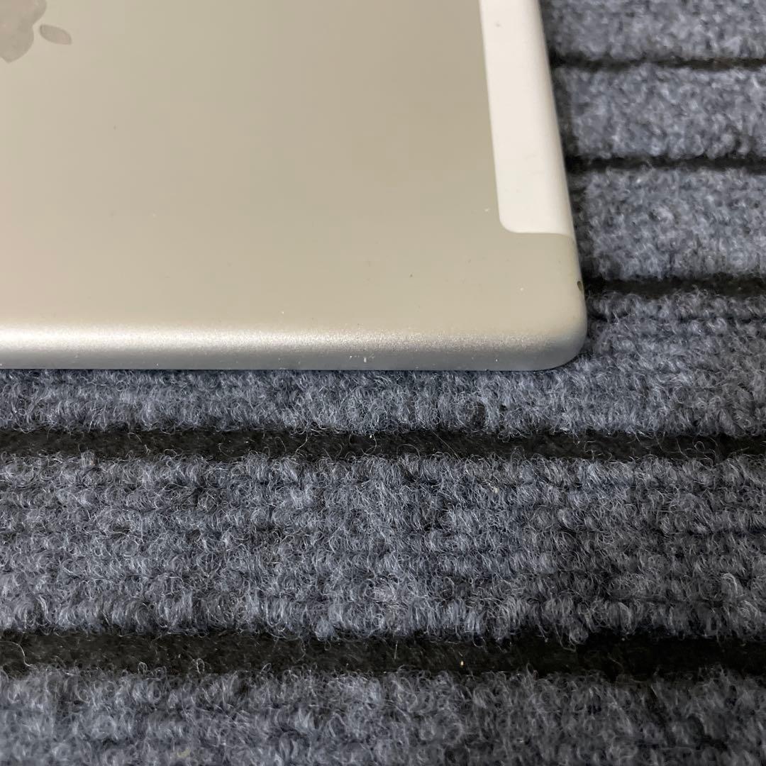 96 iPad 8世代 32GB SIMフリー シルバー