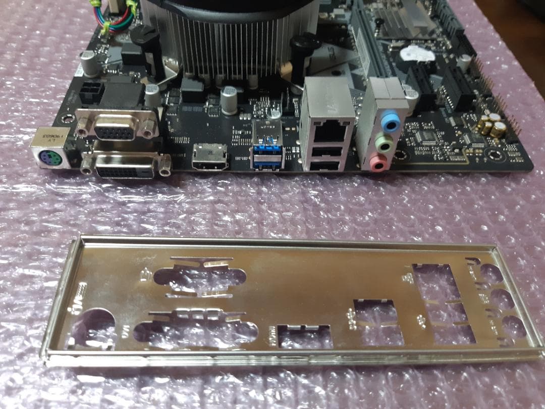 INTEL　第9世代CPU（i5 9400）MB・メモリーセット　bios確認