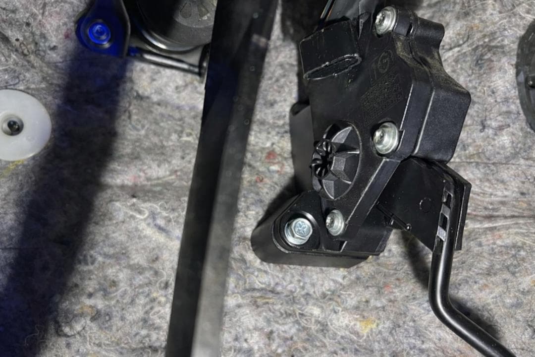 アクセルペダルオフセットスペーサー BRZ/86用 GR86 ZC6 ZN6