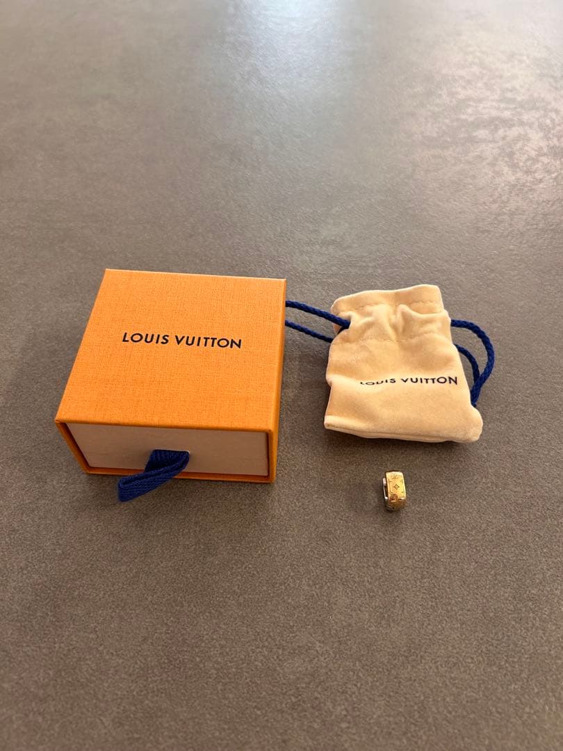 【片耳1個のみ・美品】ルイヴィトン　ブックルドレイユ　ナノグラム　ピアス