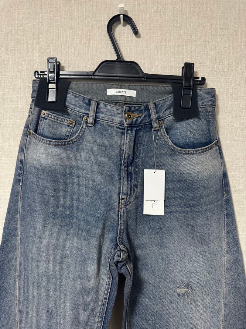 ヤマダヤ　RADIATE 切り替えデザインダメージデニムワイドパンツ　現行品