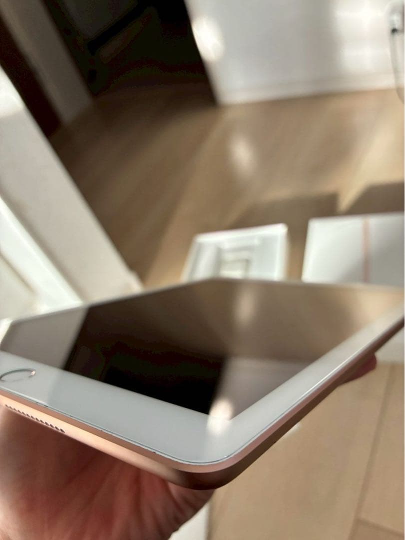 iPad 6th 128GB Cellularモデル　SIMフリー