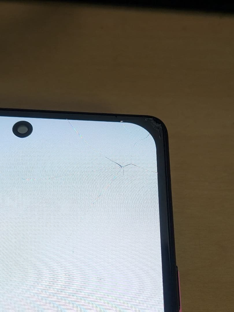 Google Pixel6本体　画面に傷アリ