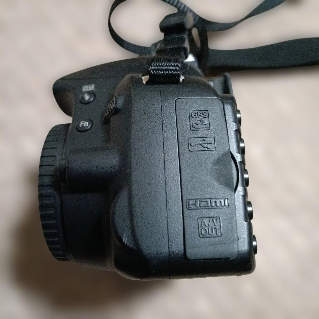 Nikon デジタル一眼レフカメラ D3100本体と充電器付き