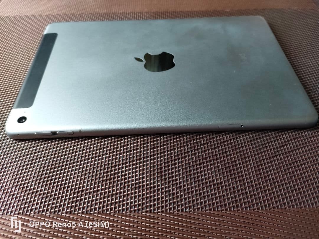 momo　値下げ　iPad mini4 32GB au wifiセルラー