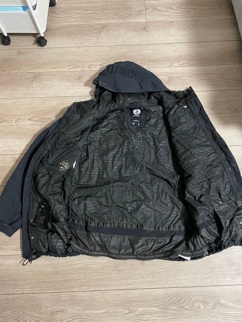 【VOLCOM GORE-TEX】 スノーボードウエア L