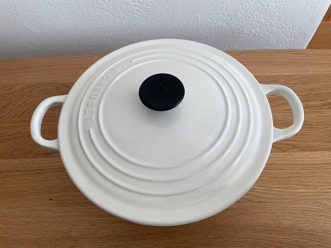 ルクルーゼ　LE CREUSET 22cm ココットロンド　ホワイト　スチーマー