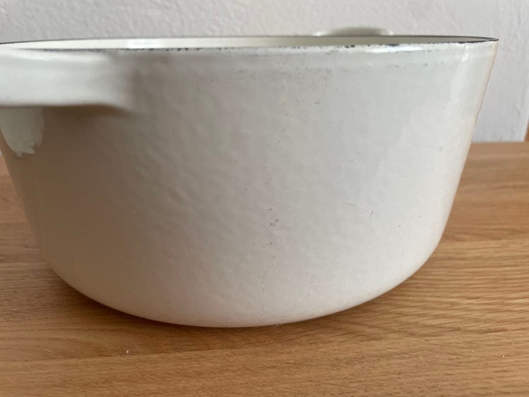 ルクルーゼ　LE CREUSET 22cm ココットロンド　ホワイト　スチーマー